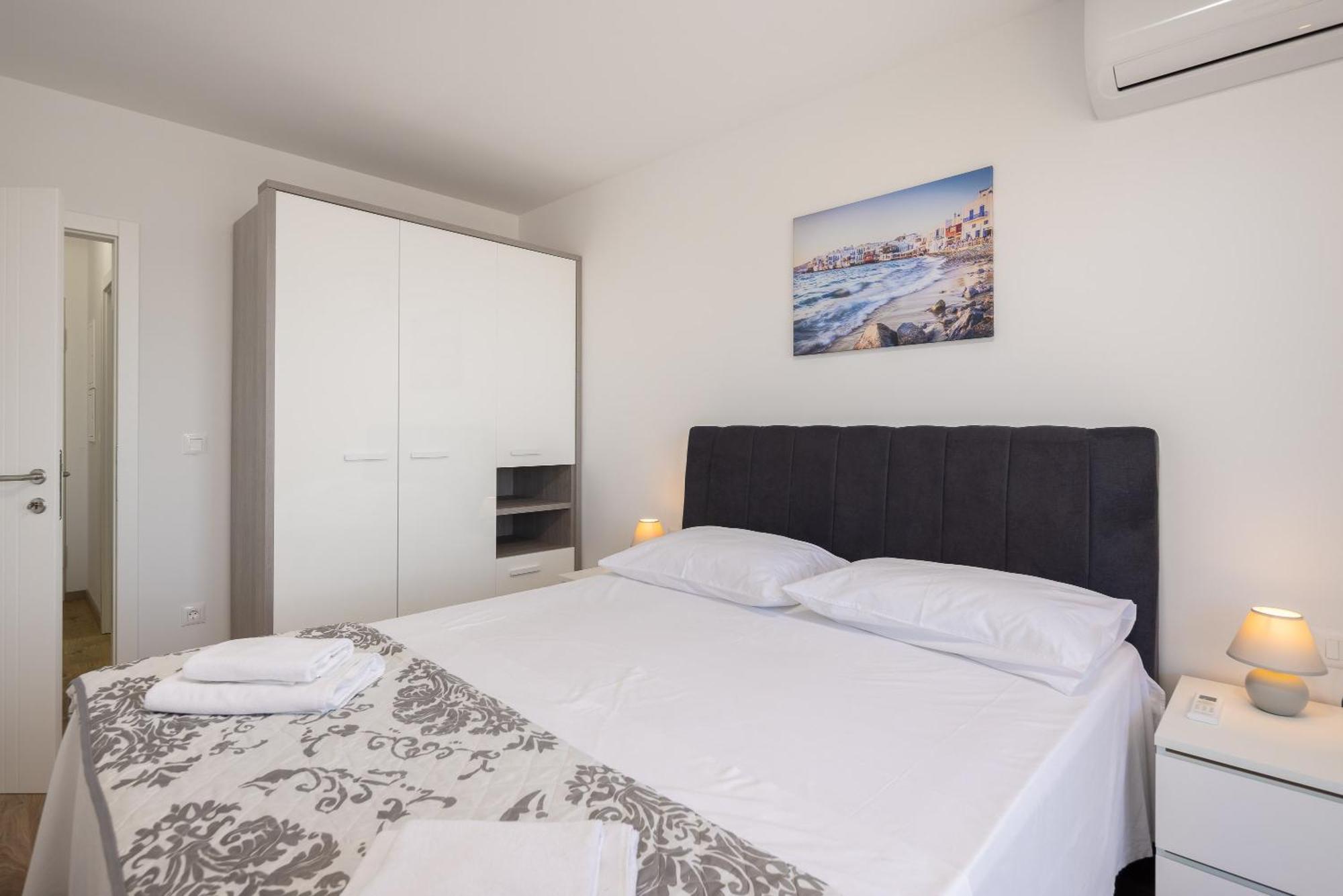Adoria Apartman *