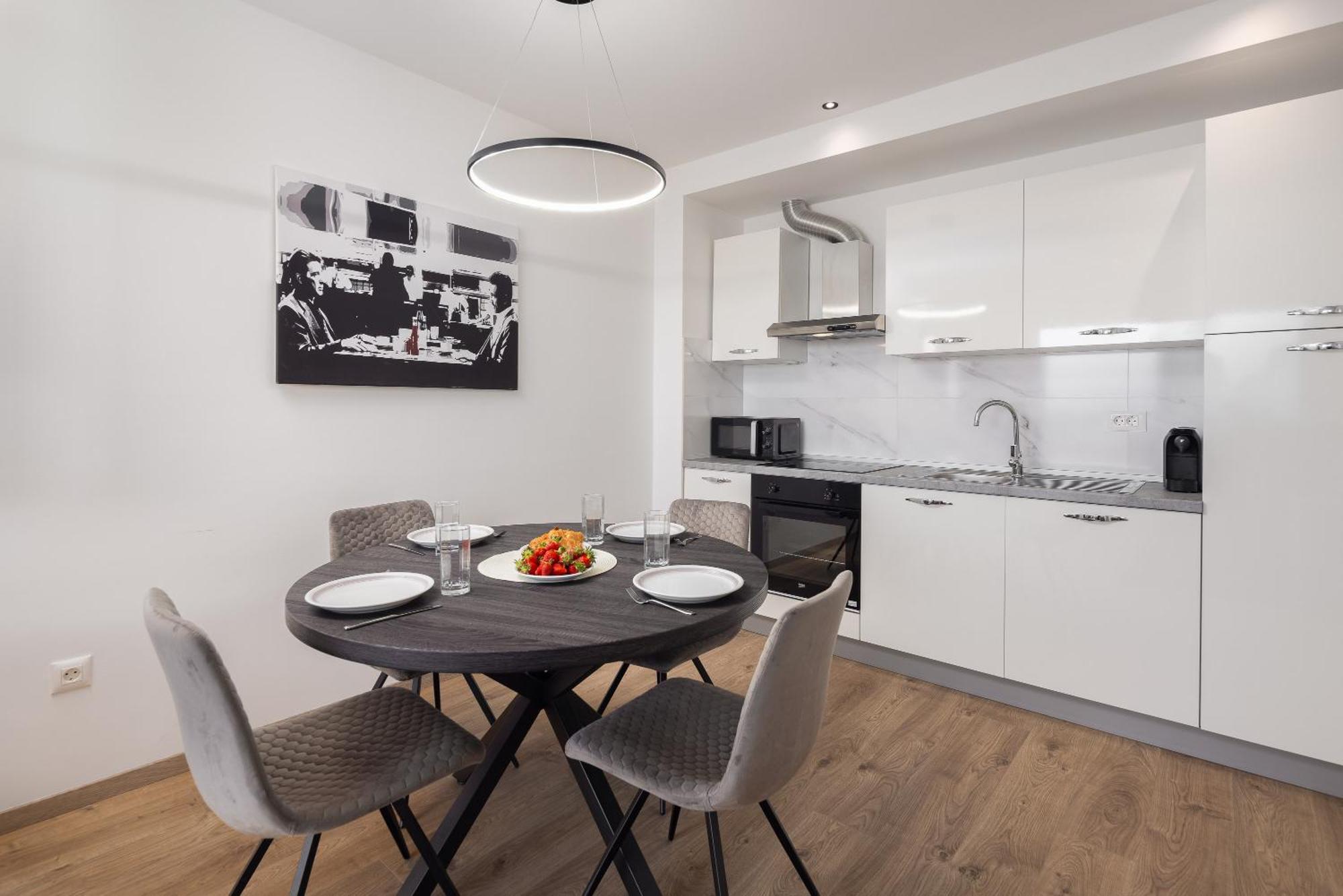 Apartment Adoria Makarska